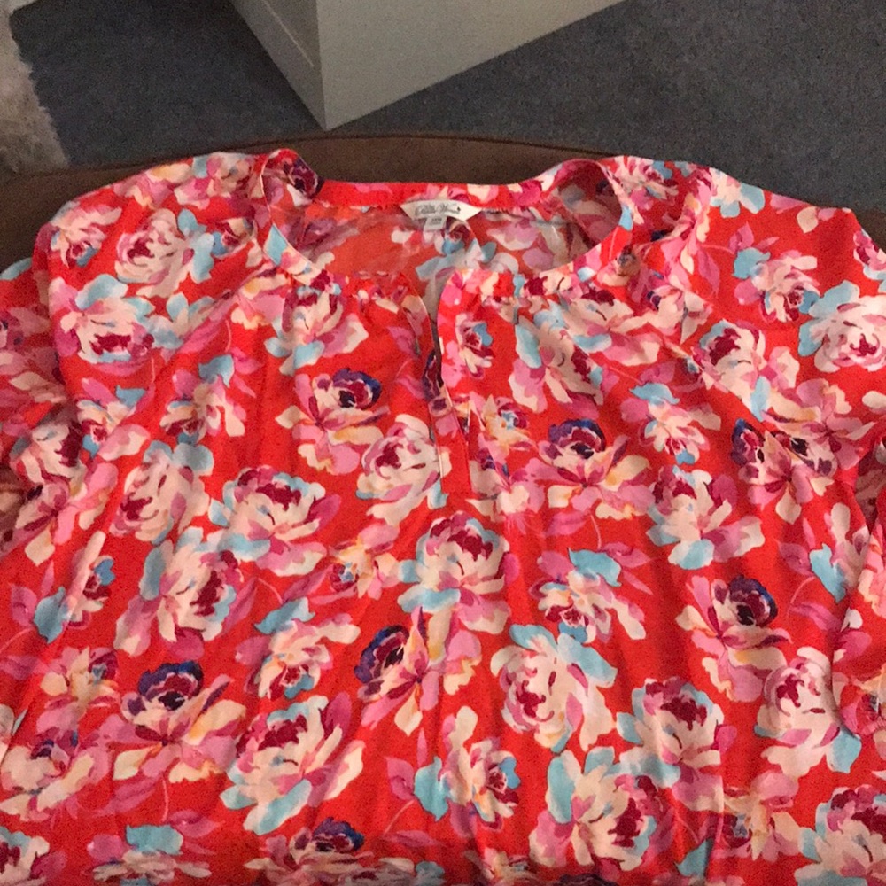 Pioneer women shirt never worn.